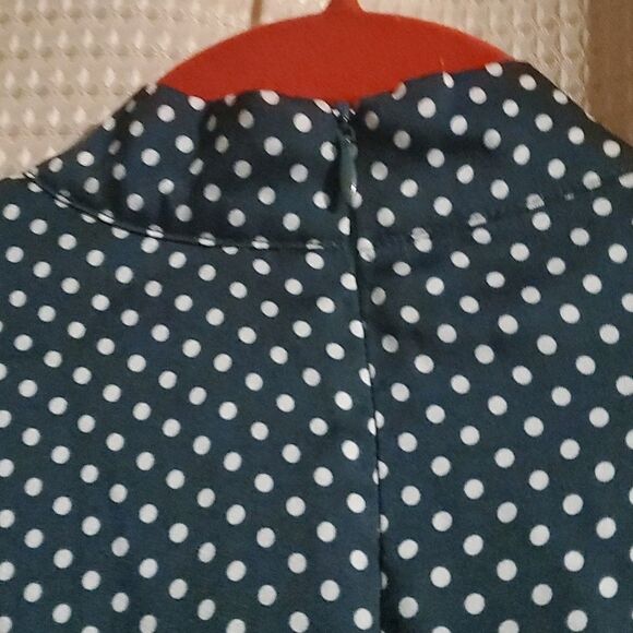 Jane Xuan Vintage dress dark green with white polka dots and beads buttons - Picture 5 of 9